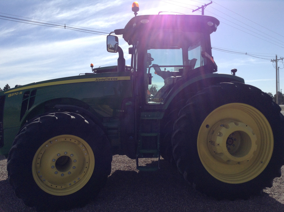 2014 John Deere 8370R