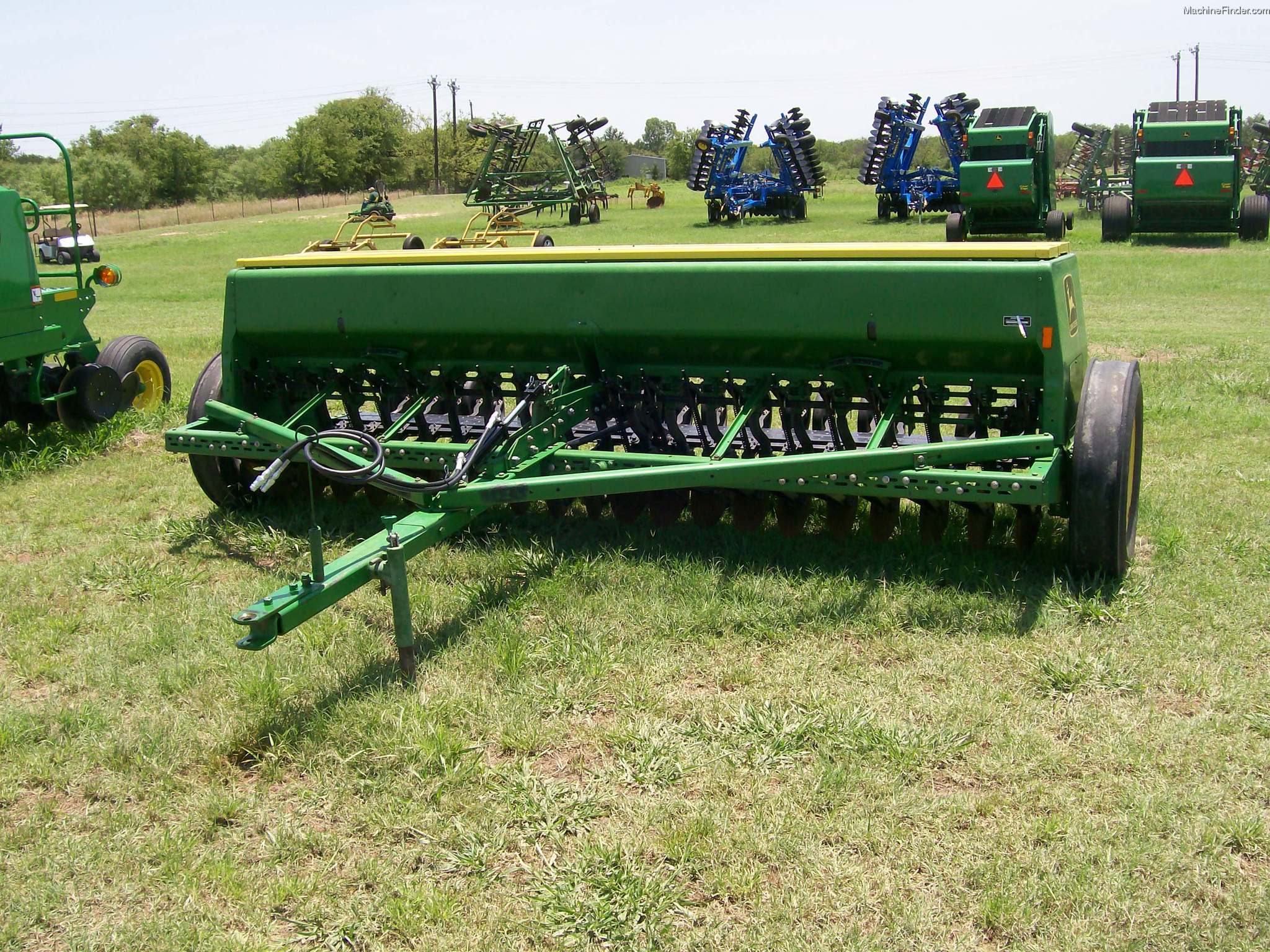 john-deere-8300-planting-seeding-box-drills-john-deere-machinefinder