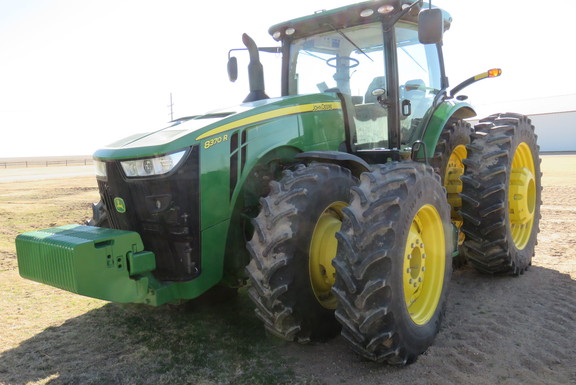 2015 John Deere 8370R