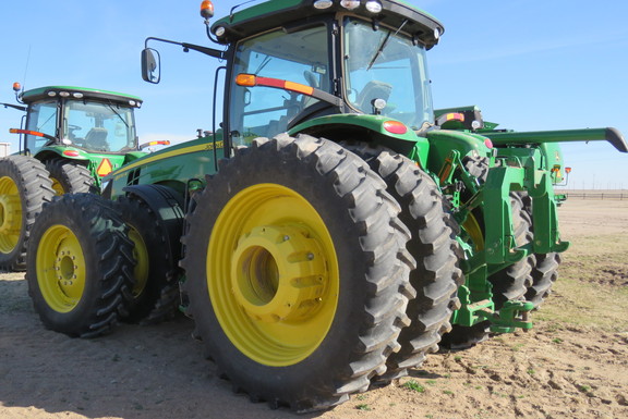 2015 John Deere 8370R