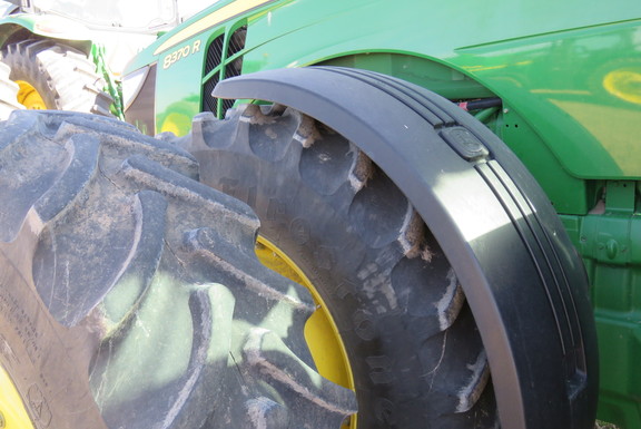 2015 John Deere 8370R