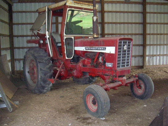 1967 International Harvester 756 Tractors - Row Crop (+100hp) - John 