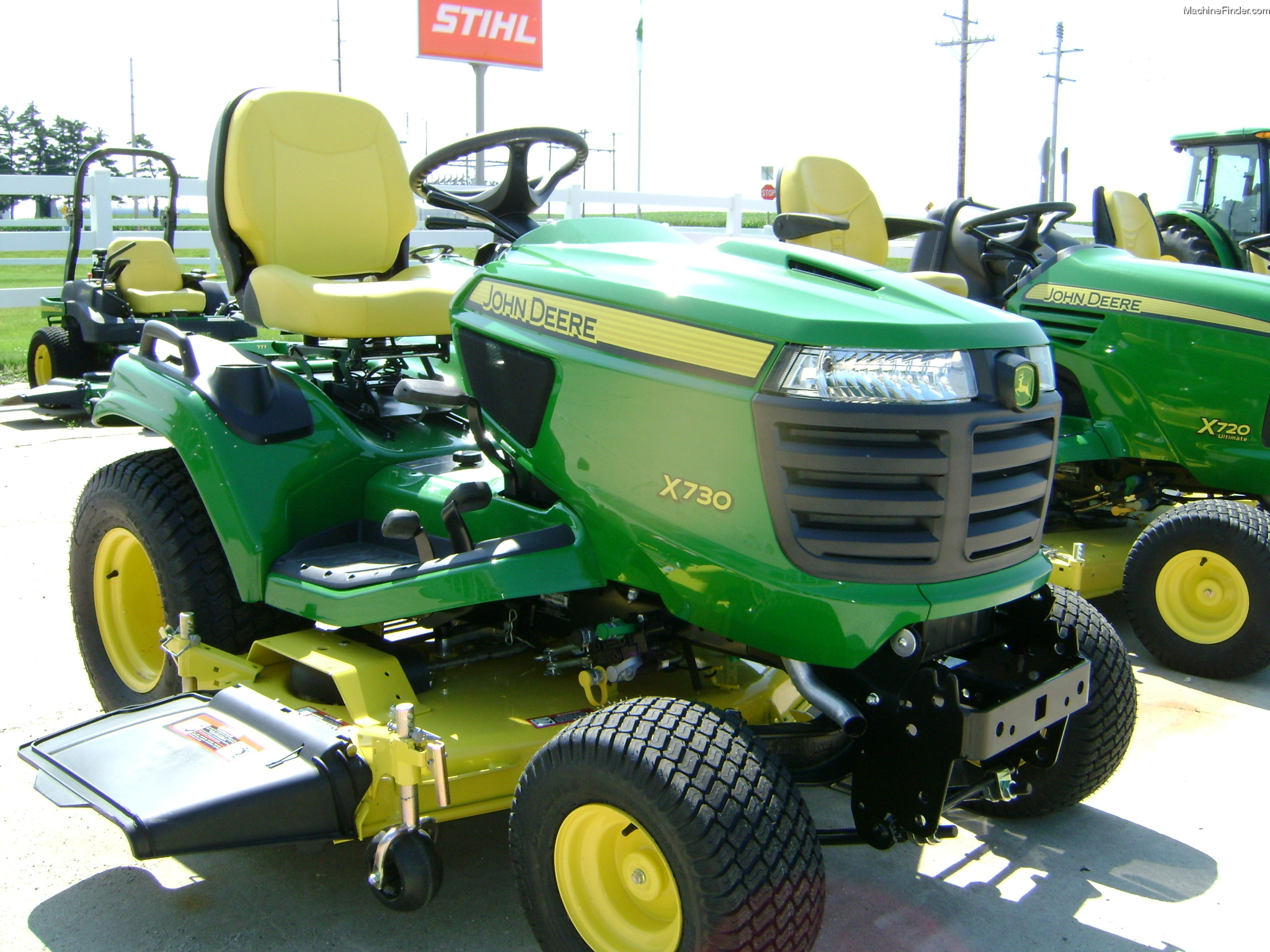 2013-john-deere-x730-lawn-garden-and-commercial-mowing-john-deere