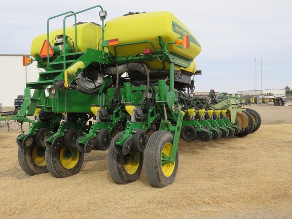 2013 John Deere 1770NT CCS