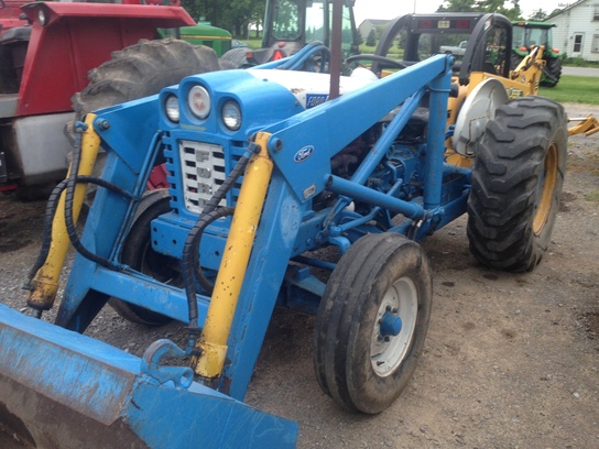 1965 Ford 4000 Tractors - Utility (40-100hp) - John Deere MachineFinder