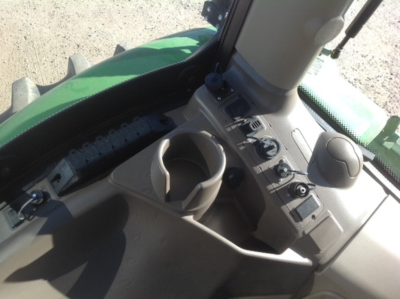 2016 John Deere 6175R