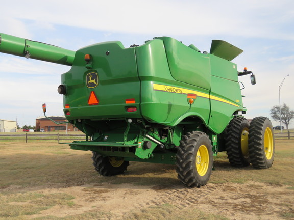 2012 John Deere S660