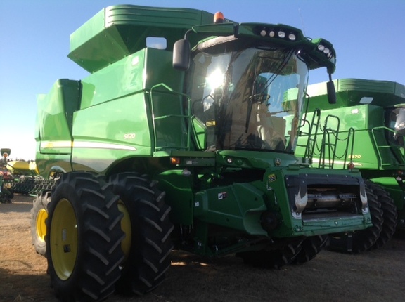 2016 John Deere S670