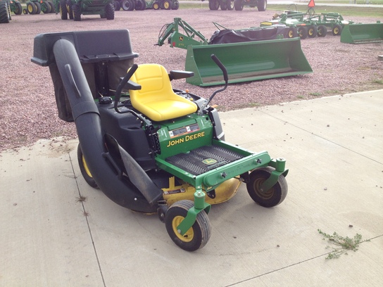 2011 John Deere Z245 Lawn & Garden And Commercial Mowing - John Deere 