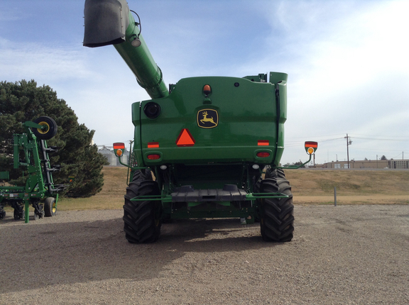 2014 John Deere S670