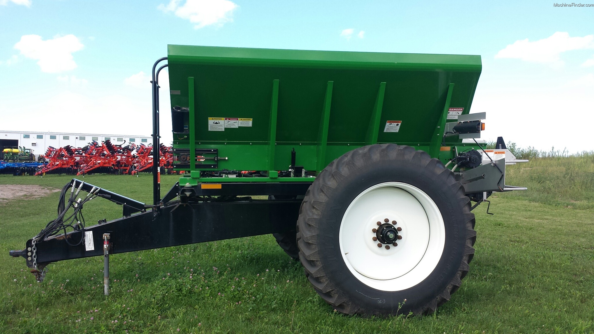 New Leader TR1000 Spreaders - Fertilizer & Manure - John Deere ...