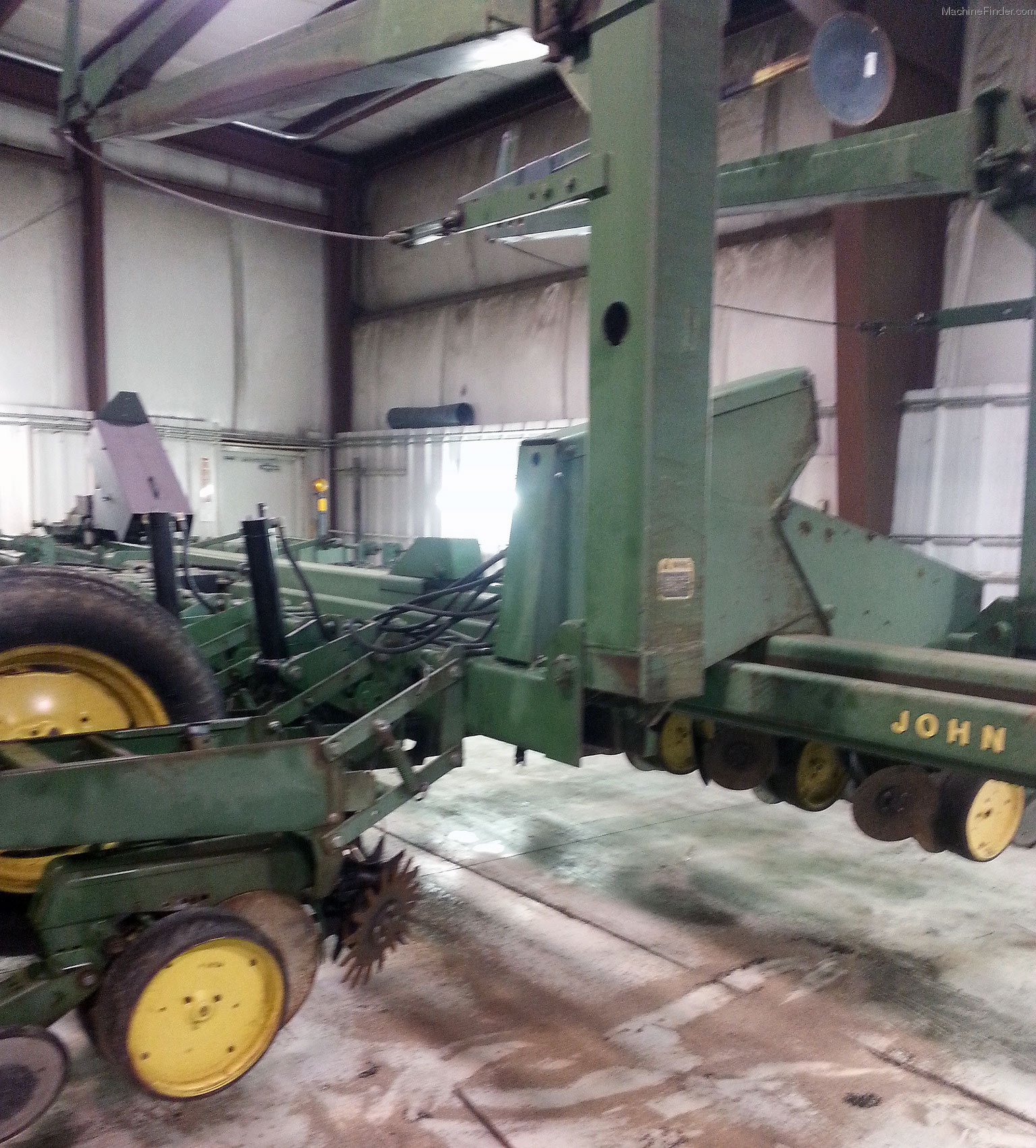 john-deere-7000-planting-seeding-planters-john-deere-machinefinder