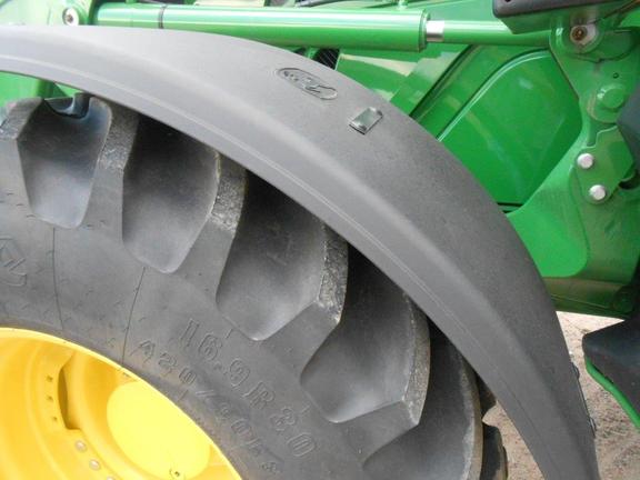 2015 John Deere 6150R