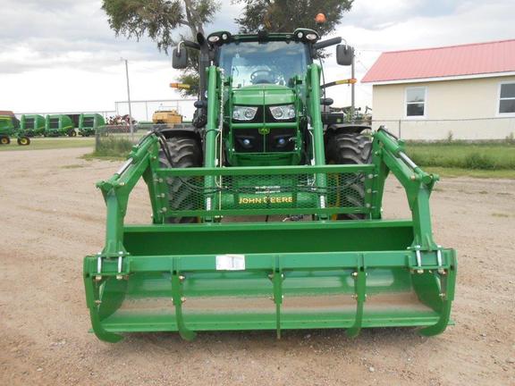 2015 John Deere 6150R