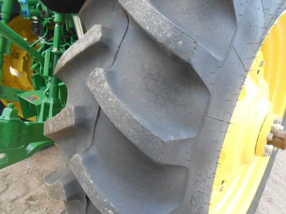 2015 John Deere 6150R