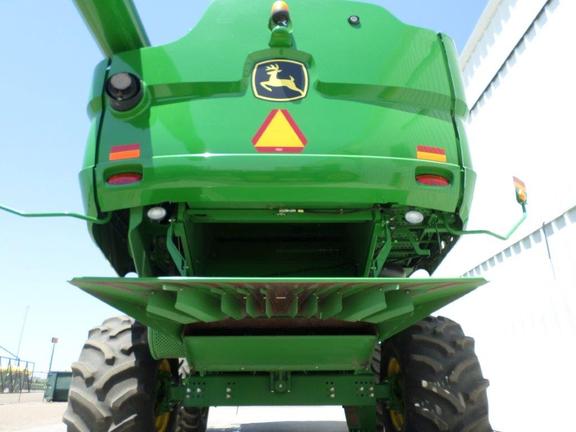 2012 John Deere S670