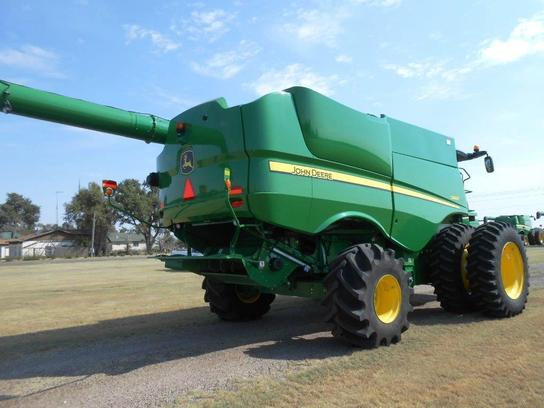 2013 John Deere S660