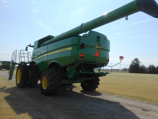 2013 John Deere S660