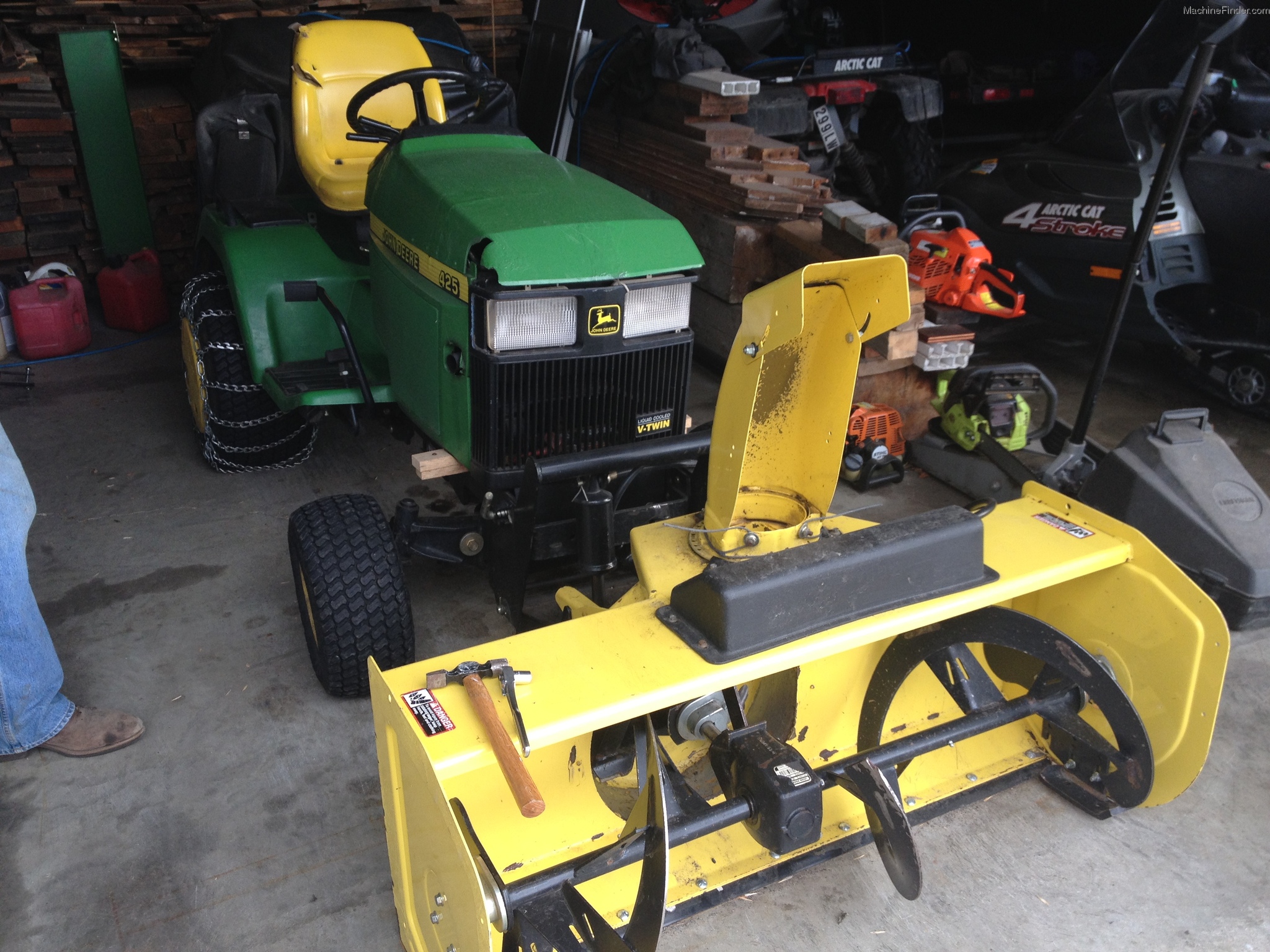 2001 John Deere 425 Lawn & Garden And Commercial Mowing - John Deere 