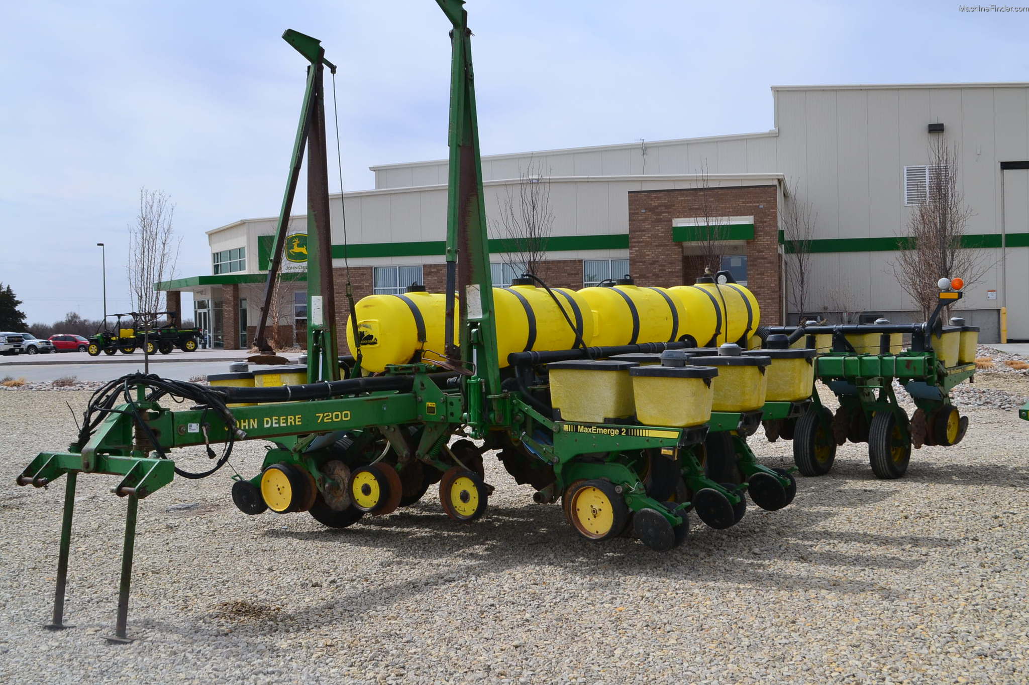 john-deere-7200-planting-seeding-planters-john-deere-machinefinder