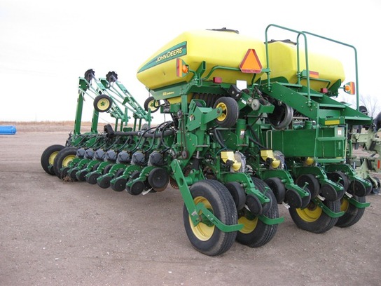 2004 John Deere 1770NT