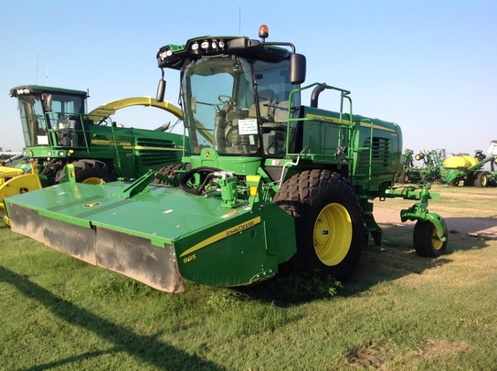 2014 John Deere W235