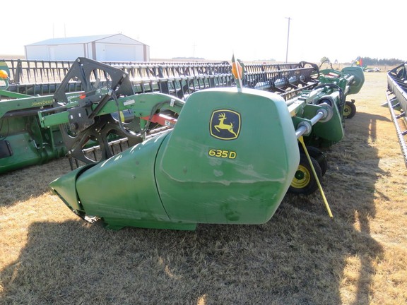 2016 John Deere 635D