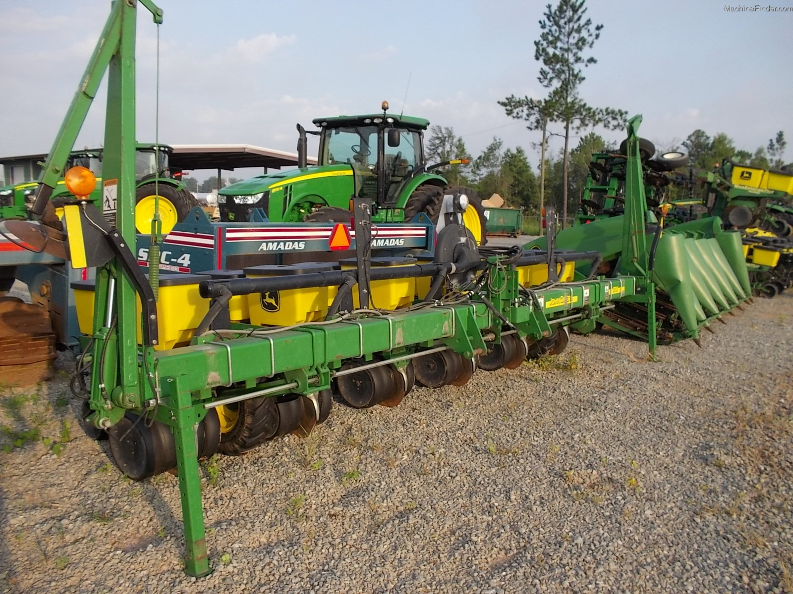 2010 John Deere 1700 Planting & Seeding - Planters - John Deere 