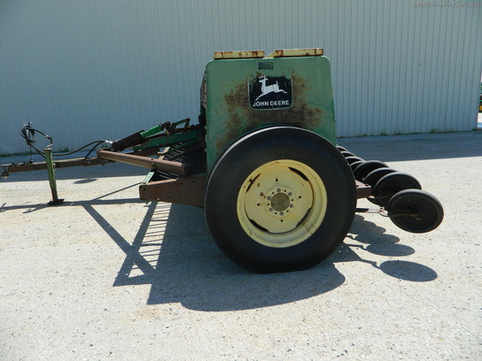 1990-john-deere-8300-box-drills-john-deere-machinefinder