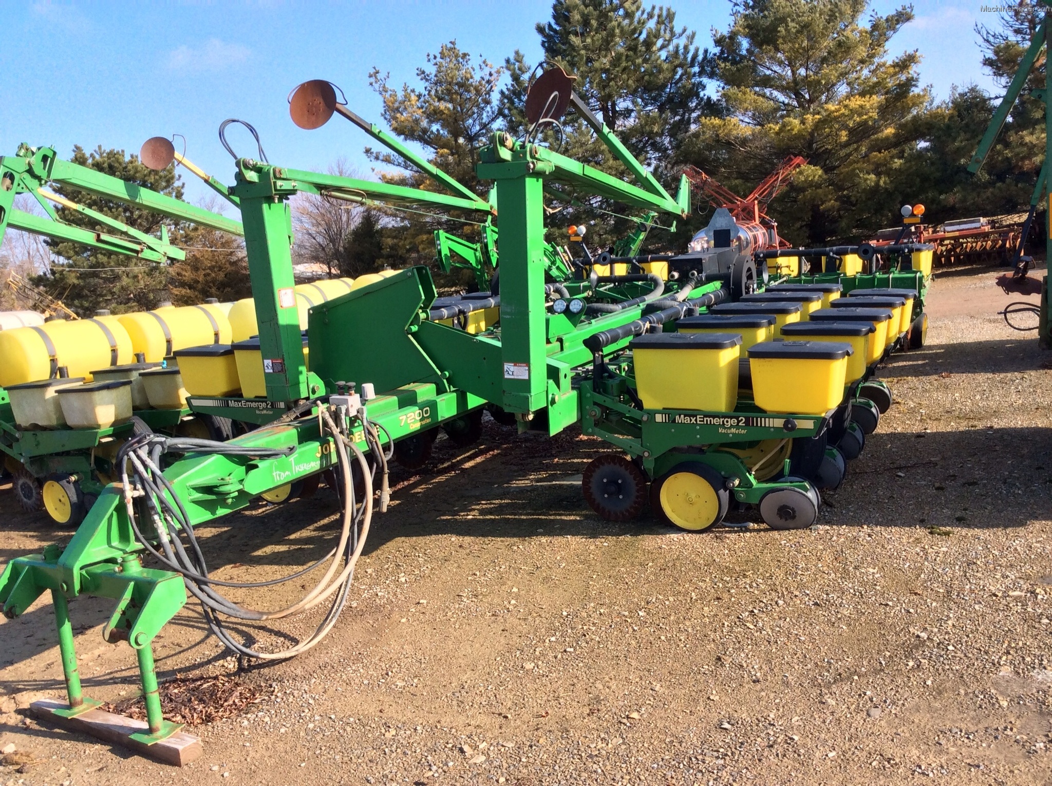 Machinefinder deere john planters