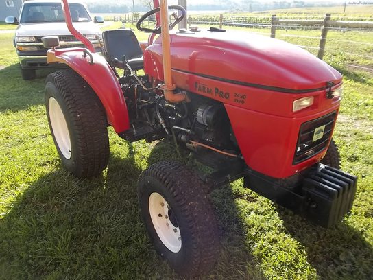 2004 Other FARM PRO 2420 Tractors - Compact (1-40hp.) - John Deere