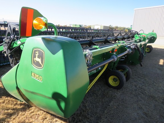 2016 John Deere 635D