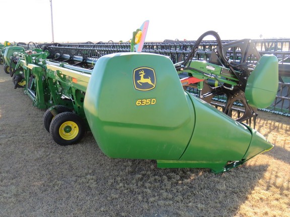 2016 John Deere 635D