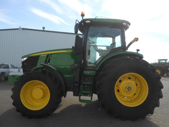 2015 John Deere 7230R