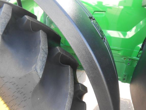 2015 John Deere 7230R