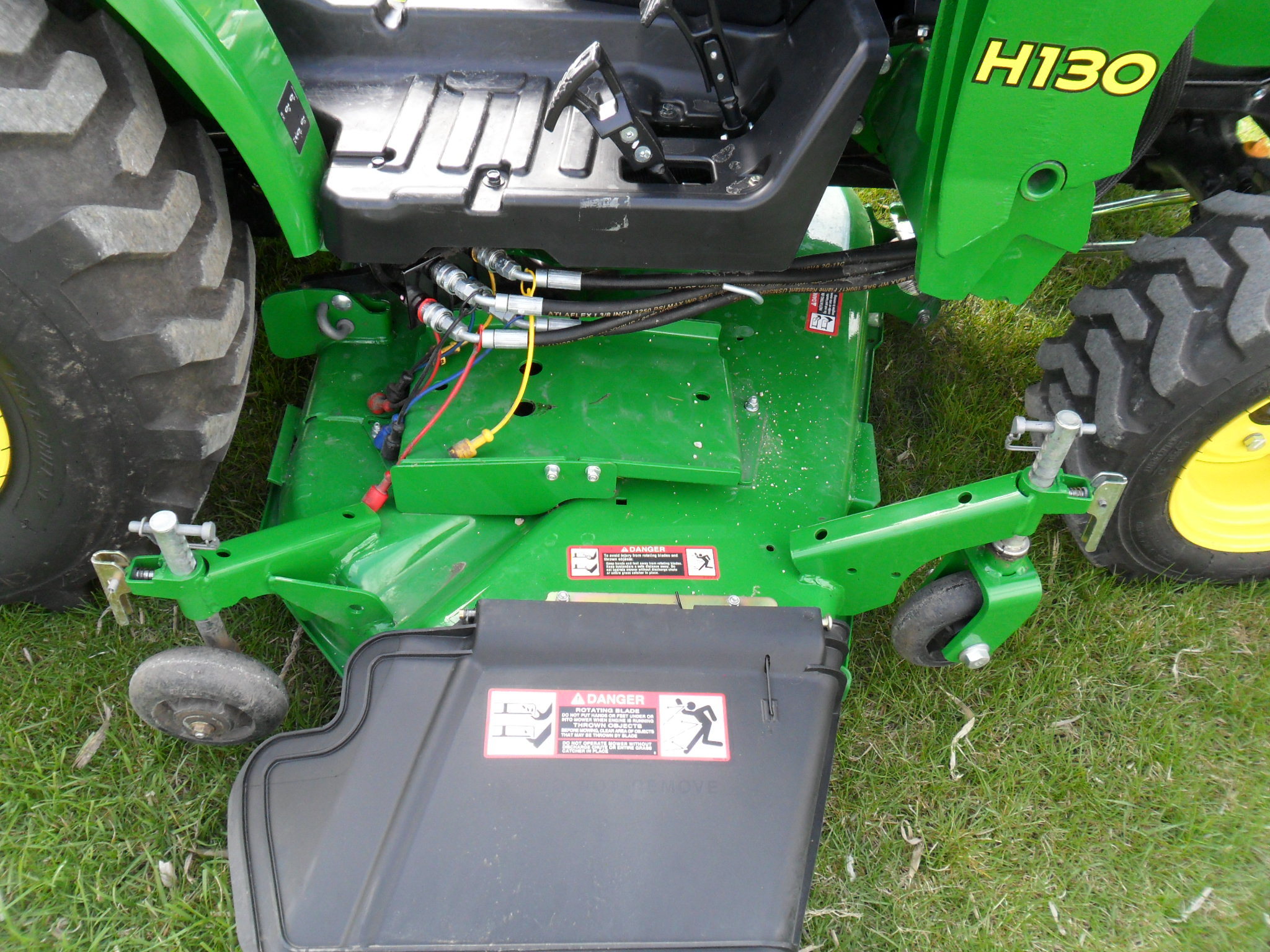 John Deere 2025R Compact Utility Tractors for Sale [58016]