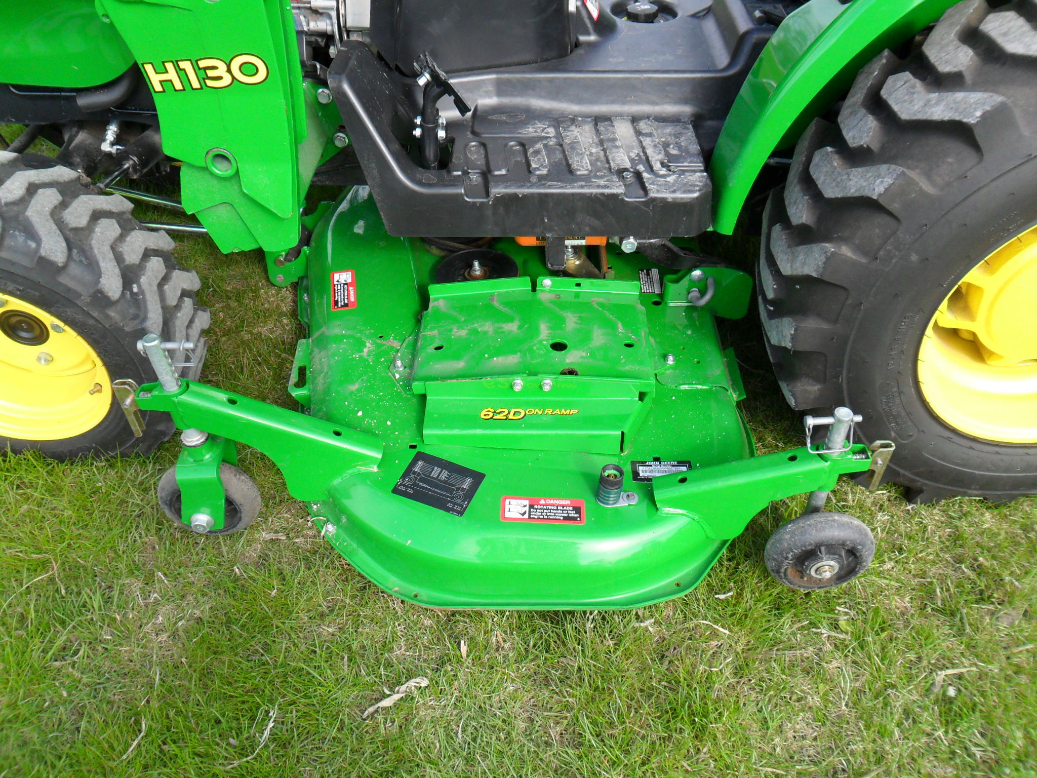 John Deere 2025R Compact Utility Tractors for Sale [58016]