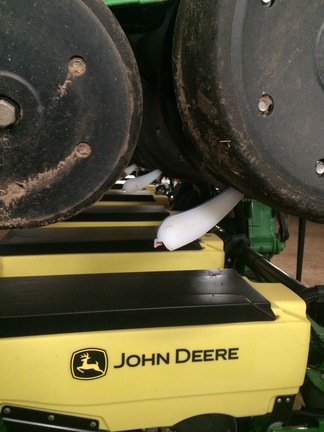 2015 John Deere 1725