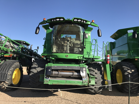 2015 John Deere S670