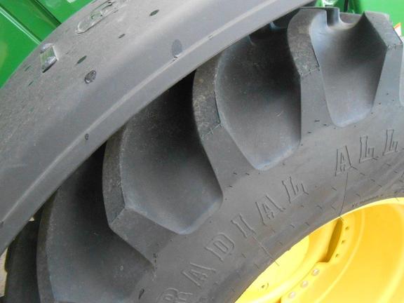 2015 John Deere 6140R