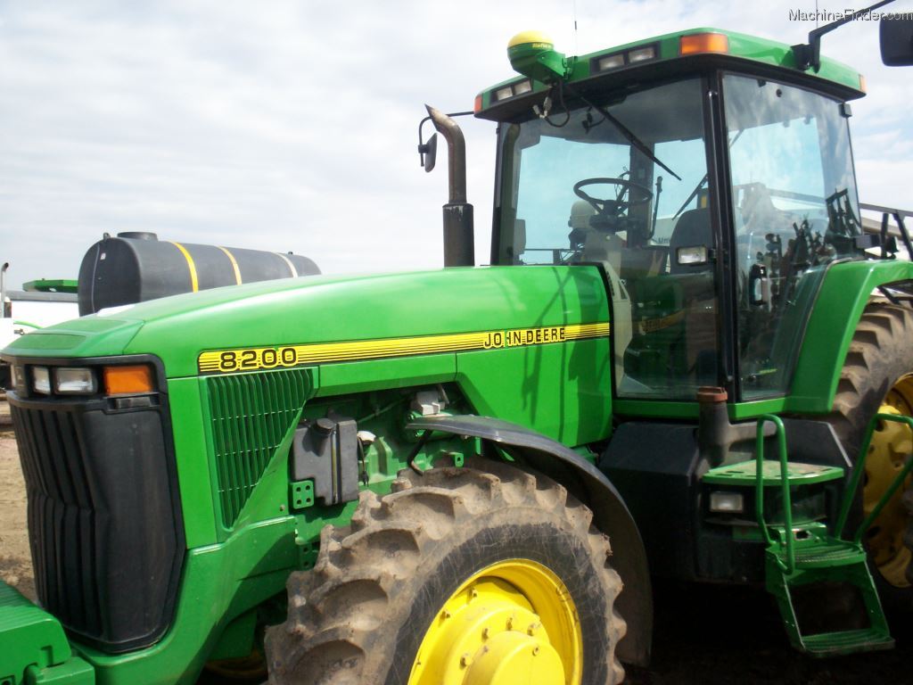 1995 John Deere 8200 Tractors Row Crop 100hp John Deere