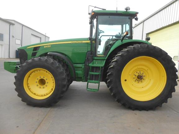 2009 John Deere 8430