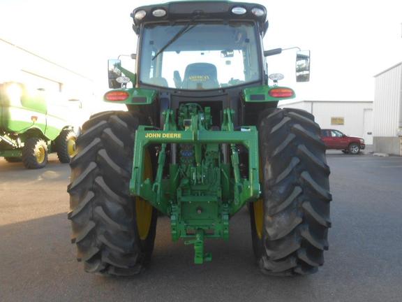 2015 John Deere 6215R