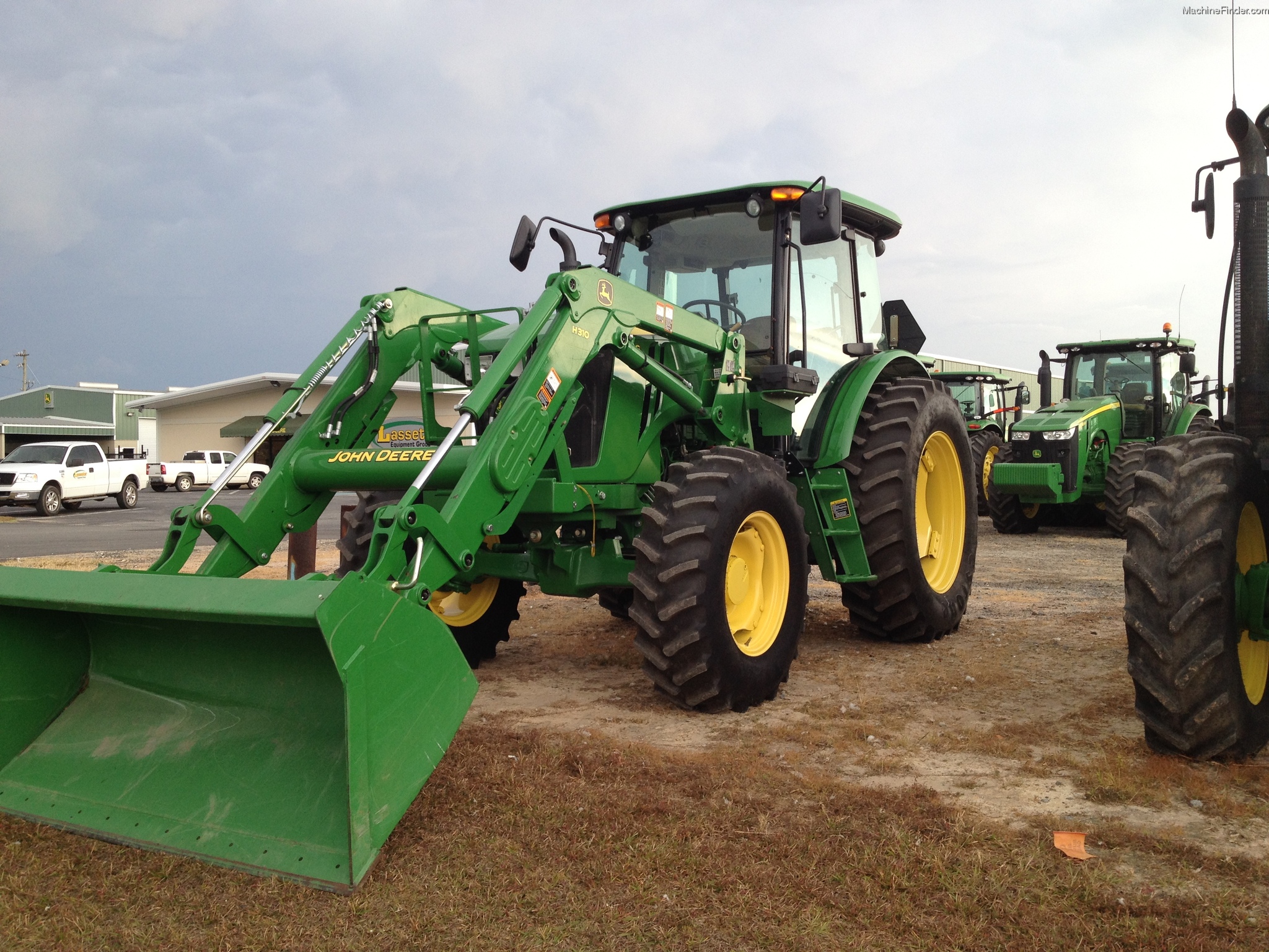 2013-john-deere-6115d-tractors-utility-40-100hp-john-deere