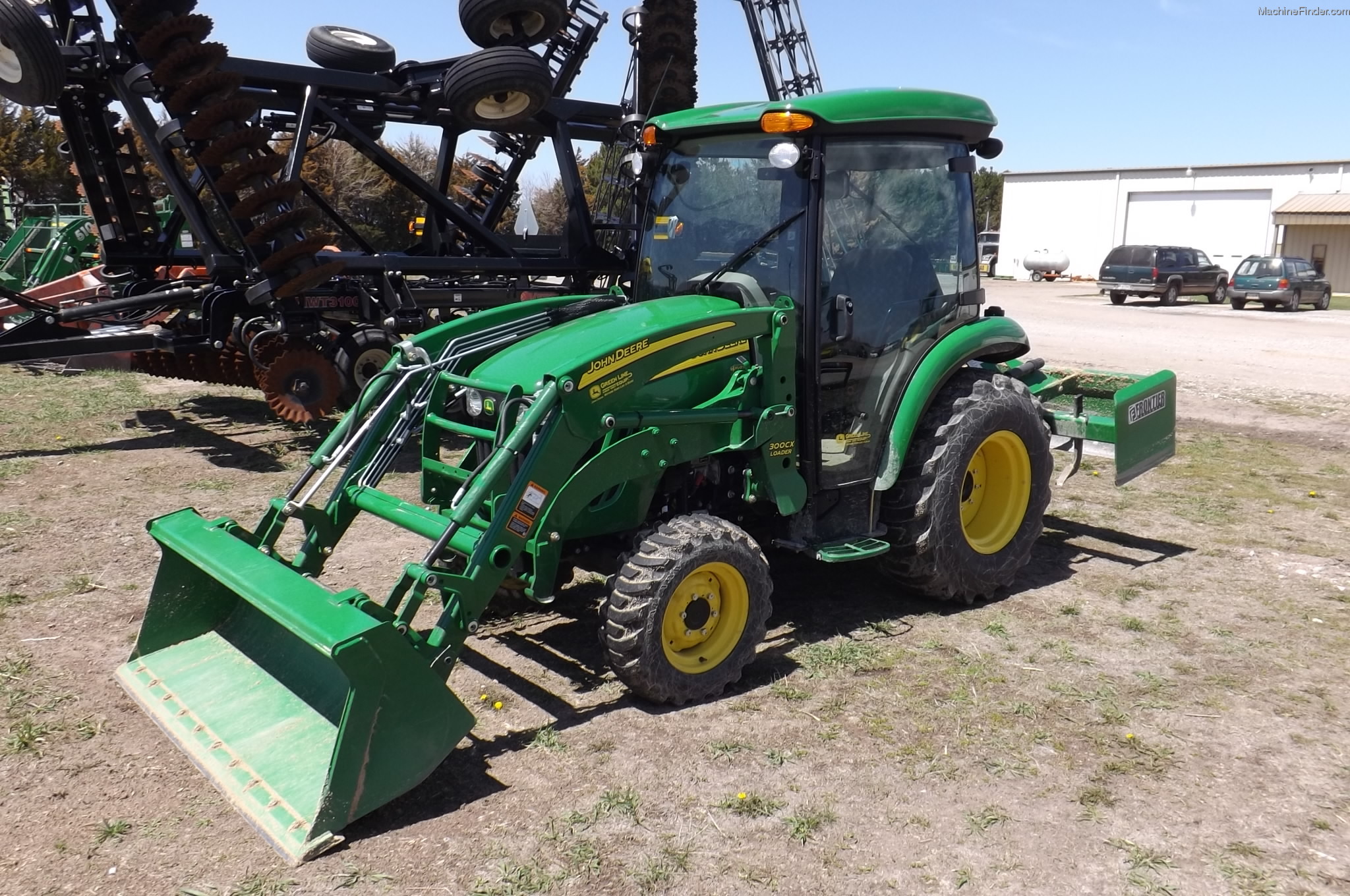 2012 John Deere 3520 TRACTOR LOADER BOX BLADE Tractors Compact 1