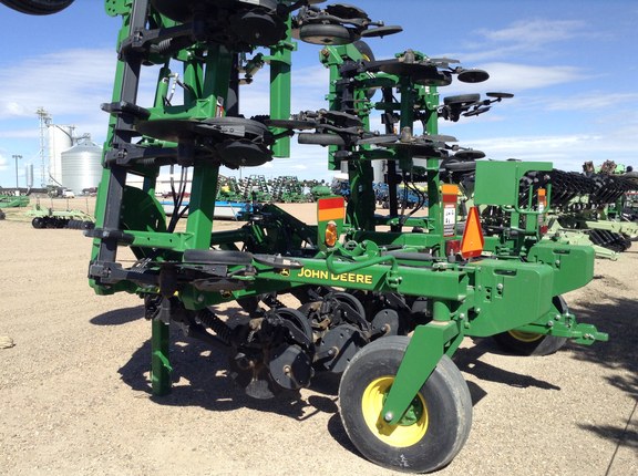 2015 John Deere 2510H