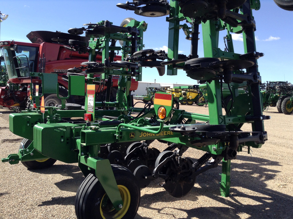 2015 John Deere 2510H