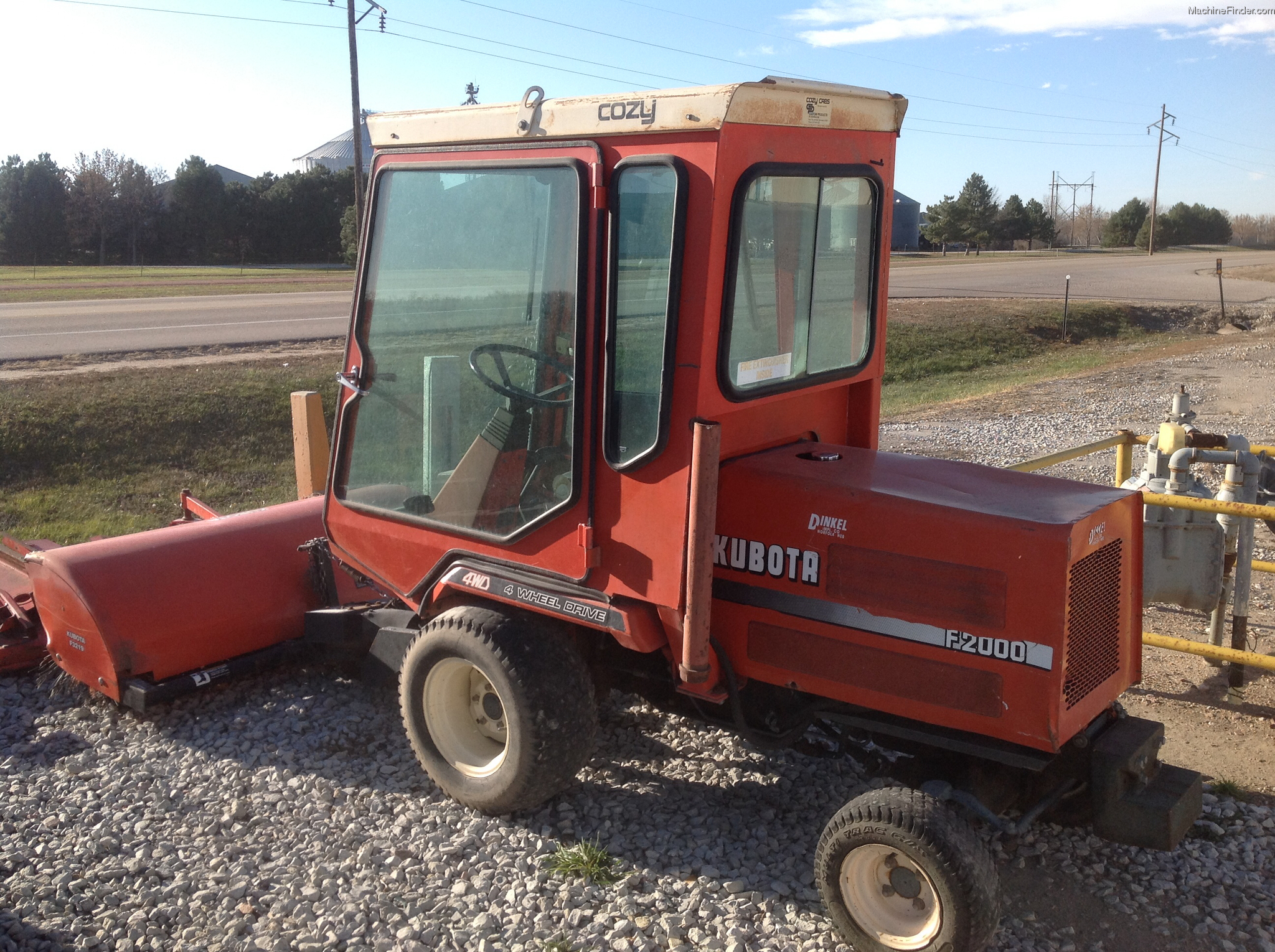 Kubota F2000 MOWER Lawn & Garden and Commercial Mowing - John Deere 