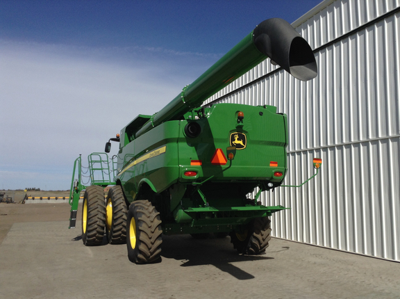 2015 John Deere S660