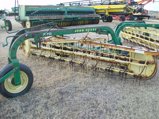 John Deere 670671 Rakes Hay Equipment Handling And Transport John Deere Machinefinder 2942